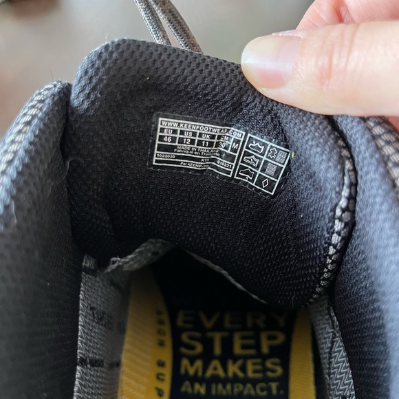 SOLD / KEEN Waterproof Hiking Boots - Picture 9 of 9